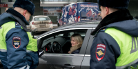 В Дмитрове автоинспекторы массово останавливали женщин на «серьезный» разговор - Regions.Ru