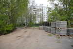 В Дмитрове начались работы по благоустройству дворов: новые парковки, тротуары и детские площадки