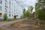В Дмитрове начались работы по благоустройству дворов: новые парковки, тротуары и детские площадки
