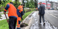 Город дышит легче: в Яхроме активно убирают улицы от пыли и грязи - Regions.Ru