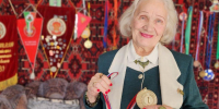 Поэтесса, лыжница, актриса: как пенсионерка из Дмитрова в 85 лет берет от жизни все - Regions.Ru