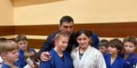 Советы от чемпионов: известные спортсмены встретились с воспитанниками «Динамо-Дмитров» - Regions.Ru